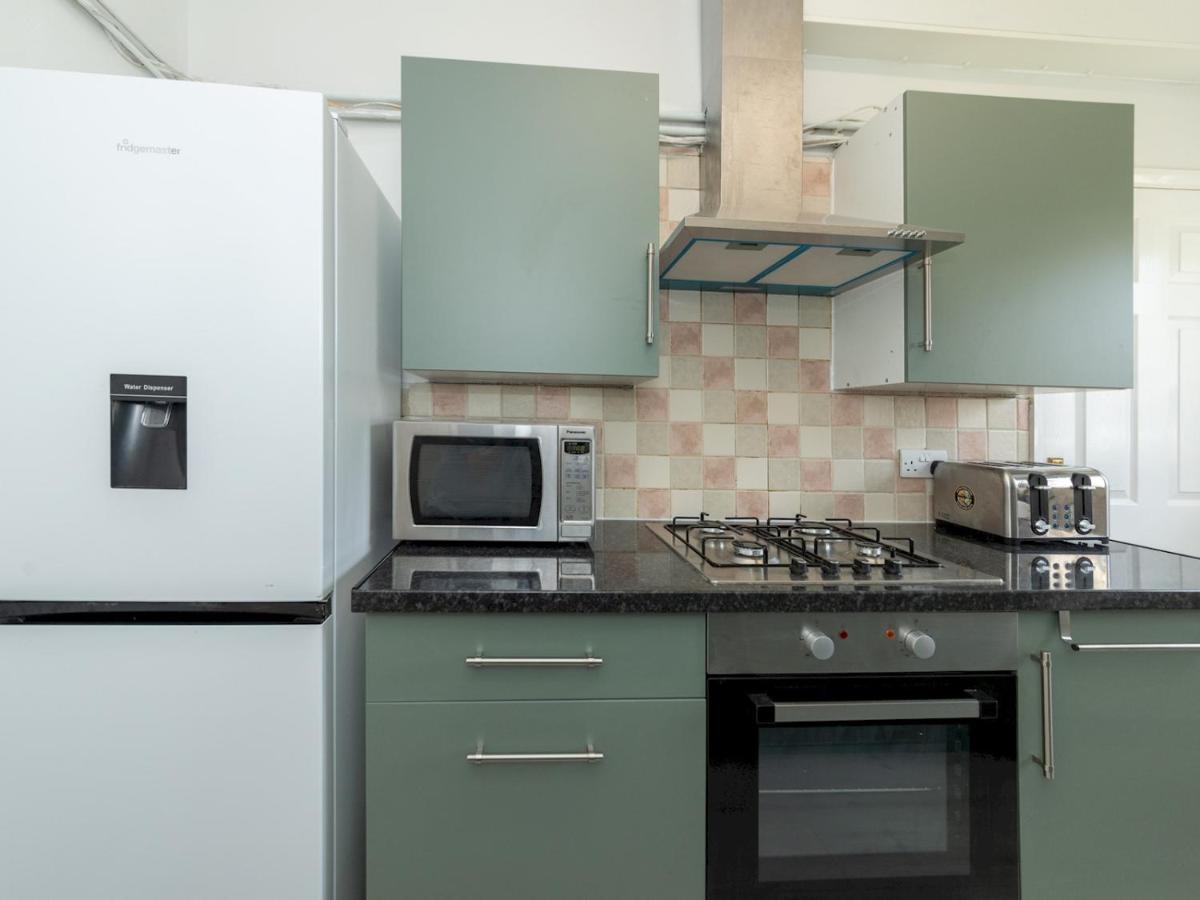 ווקינגהאם Pass The Keys 2Bdr Peaceful Ground Floor Apartment Free Parking מראה חיצוני תמונה